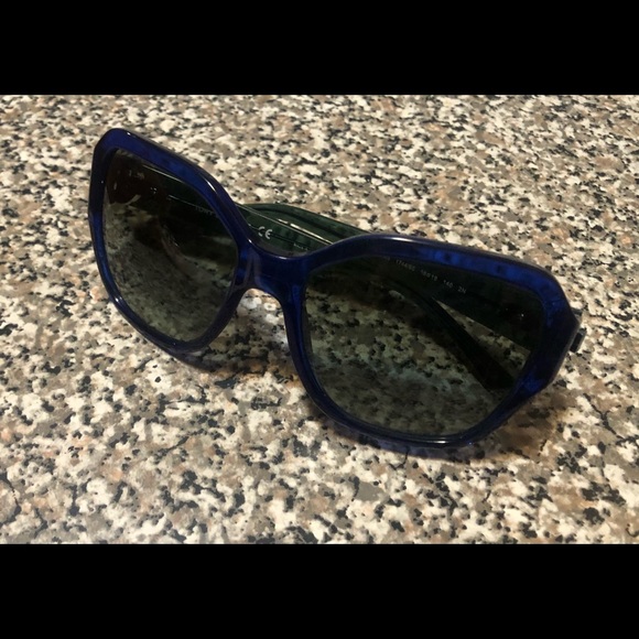 Stunning Tory Burch exclusive sunglasses - Picture 4 of 4